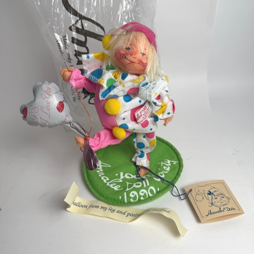 1990 Annalee Doll Society Clown Doll Polka Dot PS I Love You Balloon